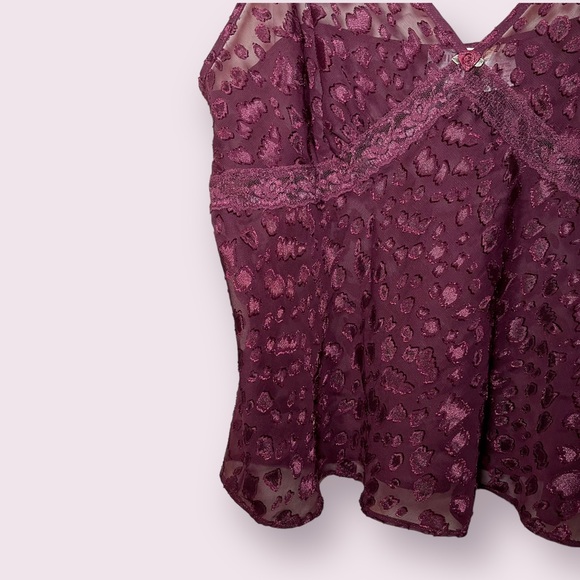 Gillian & O’Malley Intimates Maroon Sheer Spotted Sleep Top Size Women’s L - Picture 7 of 7